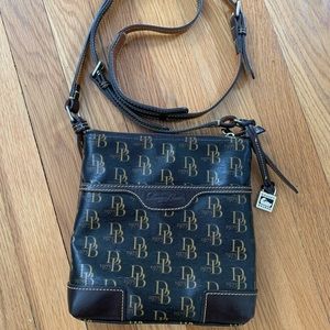 Dooney and Bourke crossbody bag